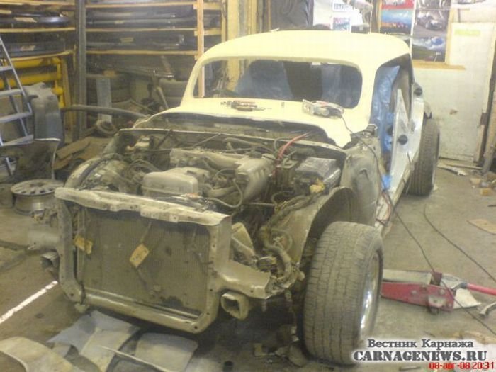 GAZ-21 concept - российский бэт-мобиль.