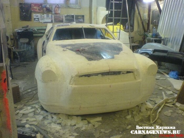 GAZ-21 concept - российский бэт-мобиль.