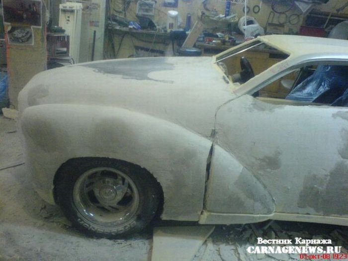 GAZ-21 concept - российский бэт-мобиль.