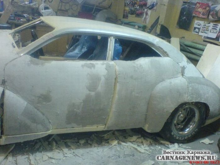 GAZ-21 concept - российский бэт-мобиль.