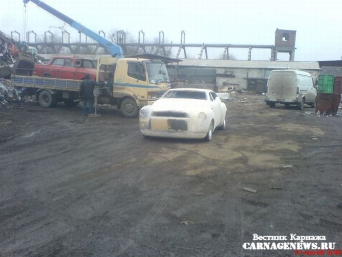 GAZ-21 concept - российский бэт-мобиль.